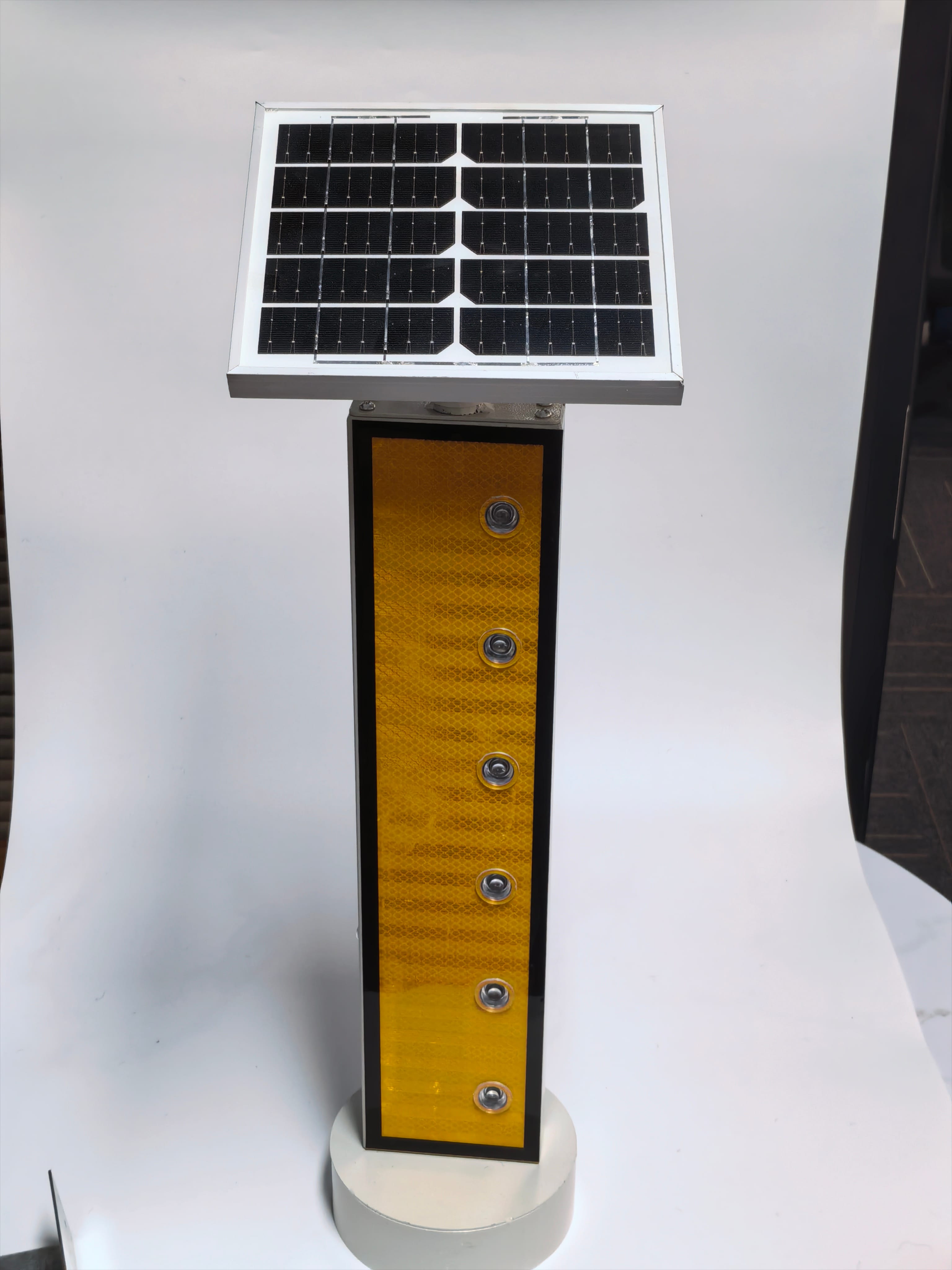 太阳能同步路标灯 | GPS 无线闪光引导标志灯 | LED 道路指示牌